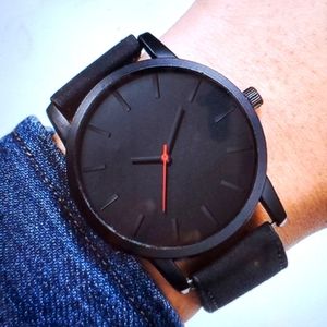 Men Black Round Quartz Watch